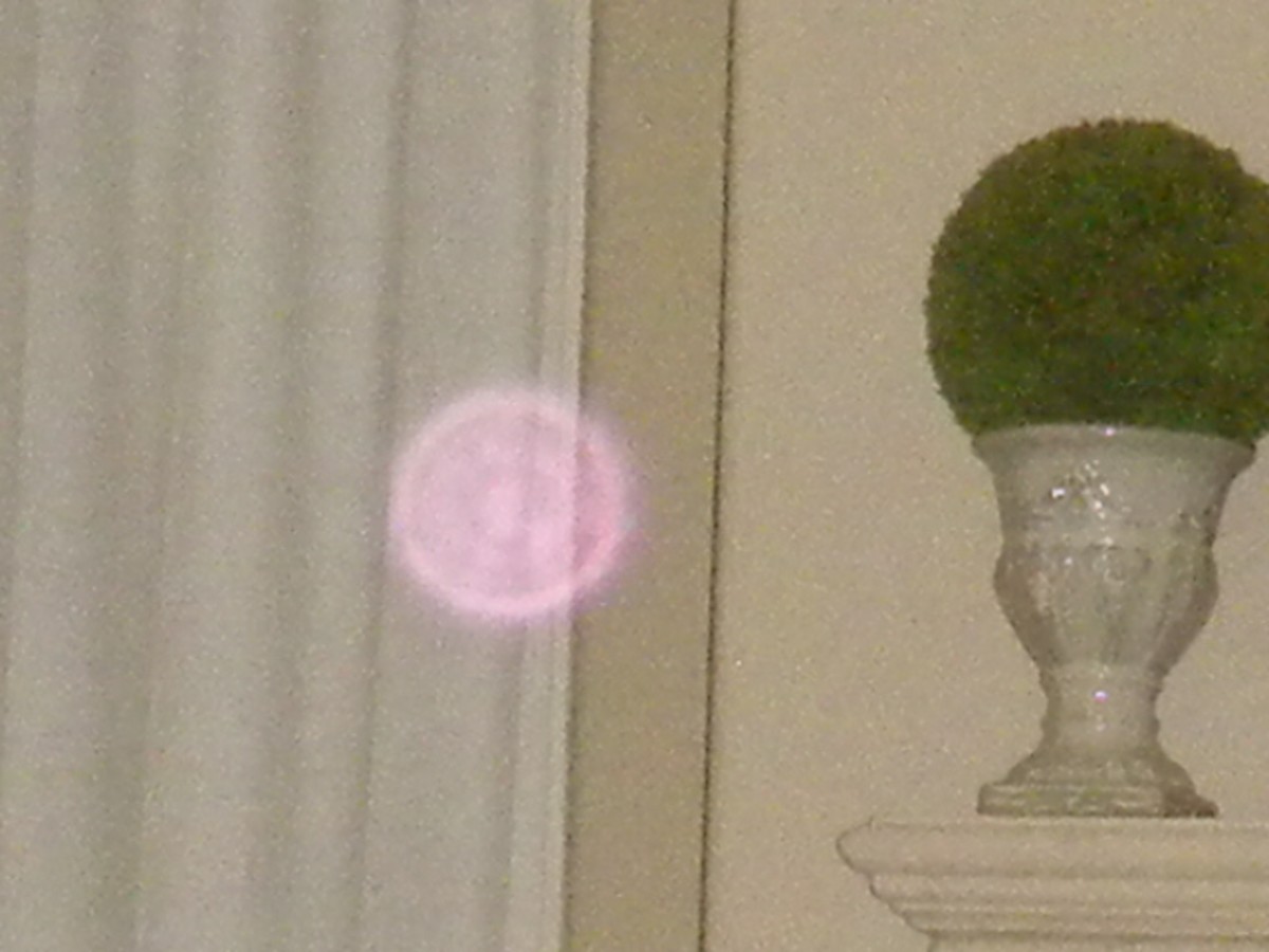 Pink Orb Meaning: O significado dos orbes cor-de-rosa